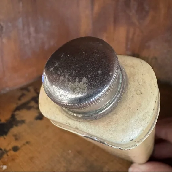 VTG Advertising Tin—Woodbury After Shave Powder - Picture 4 of 9